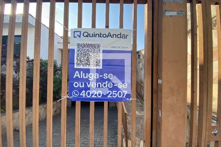 Casa para alugar com 196m², 3 quartos e 3 vagasPlaquinha