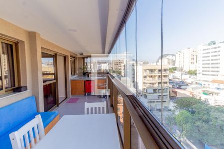 Apartamento à venda com 99m², 3 quartos e 1 vagaVaranda