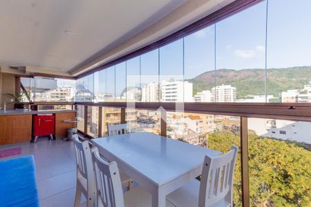 Apartamento à venda com 99m², 3 quartos e 1 vagaVaranda