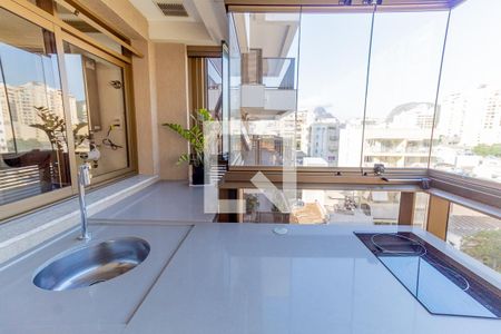 Apartamento à venda com 99m², 3 quartos e 1 vagaVaranda