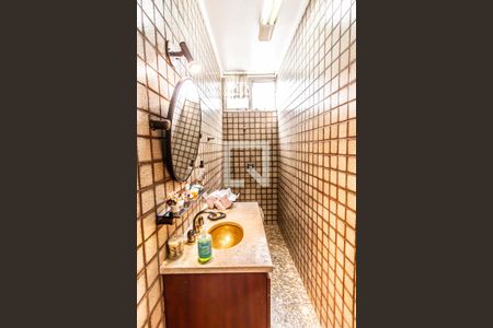 Apartamento à venda com 260m², 3 quartos e 2 vagas Apartamento à venda com 260m², 3 quartos e 2 vagasLavabo