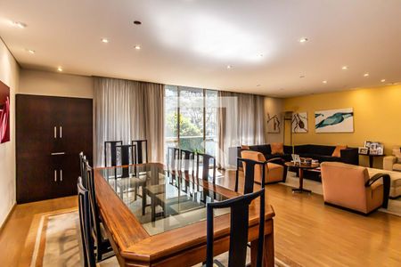 Apartamento à venda com 260m², 3 quartos e 2 vagas Apartamento à venda com 260m², 3 quartos e 2 vagasSala