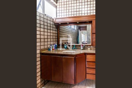 Apartamento à venda com 260m², 3 quartos e 2 vagas Apartamento à venda com 260m², 3 quartos e 2 vagasSuíte