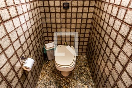 Apartamento à venda com 260m², 3 quartos e 2 vagas Apartamento à venda com 260m², 3 quartos e 2 vagasLavabo