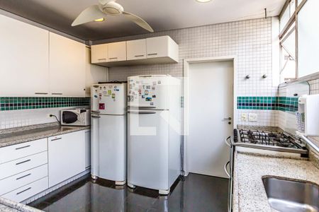 Apartamento à venda com 260m², 3 quartos e 2 vagas Apartamento à venda com 260m², 3 quartos e 2 vagasCozinha