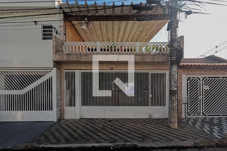 Casa à venda com 300m², 4 quartos e 2 vagas Casa à venda com 300m², 4 quartos e 2 vagasFachada da casa