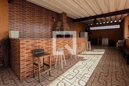 Casa à venda com 300m², 4 quartos e 2 vagas Casa à venda com 300m², 4 quartos e 2 vagasÁrea de Serviço