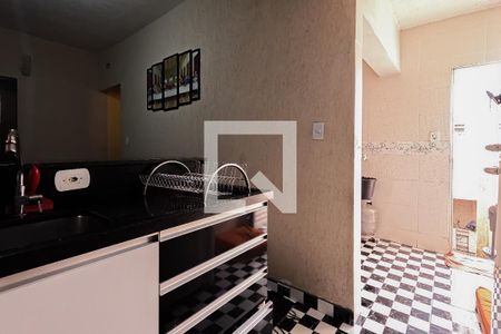 Casa à venda com 300m², 4 quartos e 2 vagas Casa à venda com 300m², 4 quartos e 2 vagasCozinha