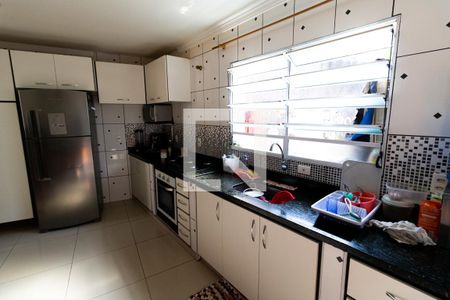 Casa à venda com 430m², 5 quartos e 7 vagasCozinha