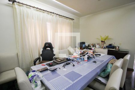 Casa à venda com 415m², 4 quartos e 6 vagassala jantar