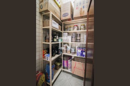 Casa à venda com 415m², 4 quartos e 6 vagasdeposito 2