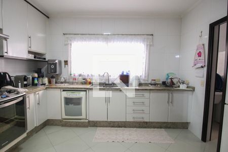 Casa à venda com 415m², 4 quartos e 6 vagascozinha
