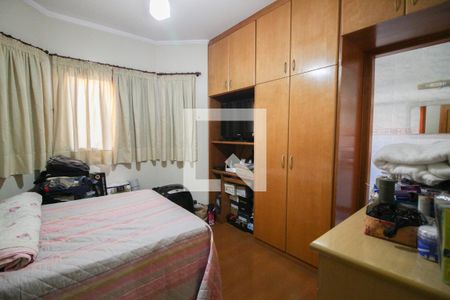 Casa à venda com 415m², 4 quartos e 6 vagasquarto 2