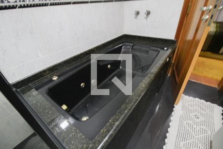 Casa à venda com 415m², 4 quartos e 6 vagassuite quarto 4