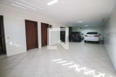 Casa à venda com 415m², 4 quartos e 6 vagasgaragem