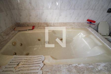 Casa à venda com 415m², 4 quartos e 6 vagassuite quarto 1