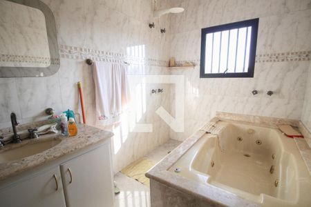 Casa à venda com 415m², 4 quartos e 6 vagassuite quarto 1