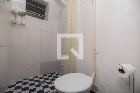 Casa à venda com 110m², 2 quartos e 1 vagaBanheiro do Quarto 2