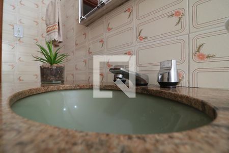 Casa à venda com 153m², 4 quartos e 2 vagasBanheiro Social - pia