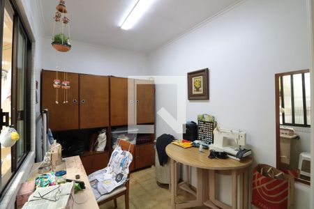 Casa à venda com 153m², 4 quartos e 2 vagasQuarto de Serviço