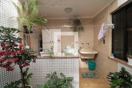 Casa à venda com 153m², 4 quartos e 2 vagasÁrea de Serviço