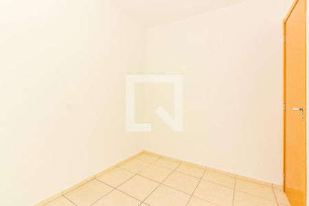 Quarto de apartamento à venda com 2 quartos, 46m² em Rubem Berta, Porto Alegre