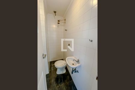 Apartamento para alugar com 134m², 3 quartos e 3 vagas Apartamento para alugar com 134m², 3 quartos e 3 vagasBanheiro de Serviço