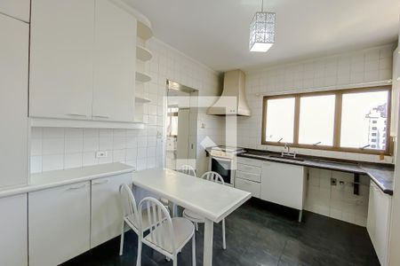 Apartamento para alugar com 134m², 3 quartos e 3 vagas Apartamento para alugar com 134m², 3 quartos e 3 vagasCozinha