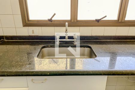 Apartamento para alugar com 134m², 3 quartos e 3 vagas Apartamento para alugar com 134m², 3 quartos e 3 vagasDetalhe Cozinha