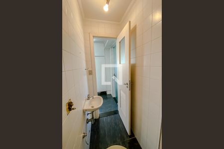 Apartamento para alugar com 134m², 3 quartos e 3 vagas Apartamento para alugar com 134m², 3 quartos e 3 vagasBanheiro de Serviço