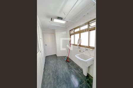 Apartamento para alugar com 134m², 3 quartos e 3 vagas Apartamento para alugar com 134m², 3 quartos e 3 vagasLavanderia