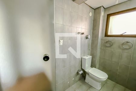 Apartamento para alugar com 134m², 3 quartos e 3 vagas Apartamento para alugar com 134m², 3 quartos e 3 vagasBanheiro da Suite