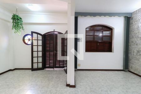 Sala de casa à venda com 4 quartos, 120m² em Piedade, Rio de Janeiro