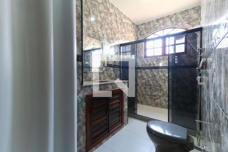 Casa à venda com 120m², 4 quartos e 1 vagaBanheiro
