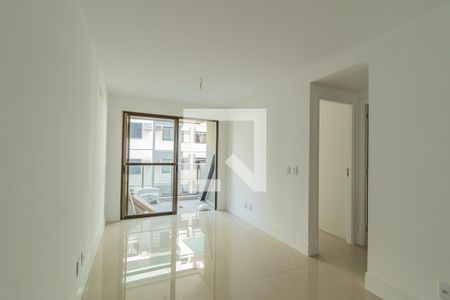 Sala de apartamento para alugar com 1 quarto, 40m² em Freguesia de Jacarepaguá, Rio de Janeiro