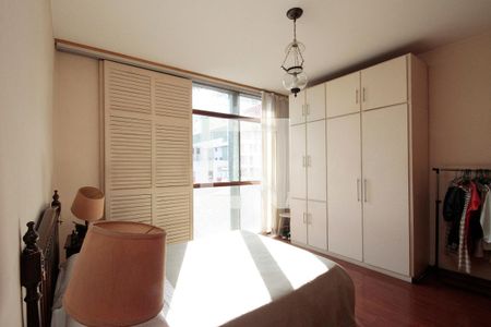 Apartamento à venda com 190m², 3 quartos e 1 vagaSuíte