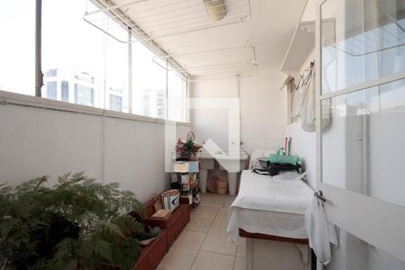 Apartamento à venda com 190m², 3 quartos e 1 vagaÁrea de Serviço