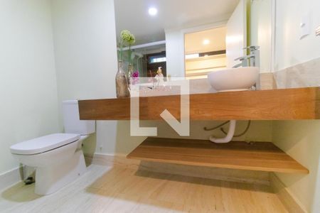 Casa à venda com 320m², 4 quartos e 2 vagasBanheiro 03