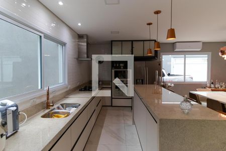 Casa à venda com 320m², 4 quartos e 2 vagasCozinha