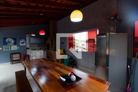 Casa à venda com 320m², 4 quartos e 2 vagasChurrasqueira