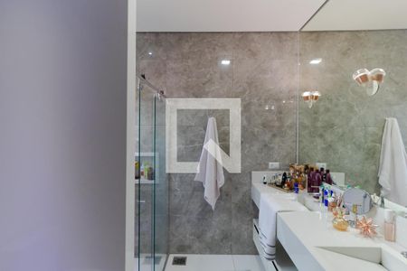 Casa à venda com 320m², 4 quartos e 2 vagasBanheiro da Suíte