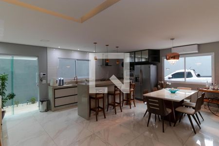 Casa à venda com 320m², 4 quartos e 2 vagasCozinha