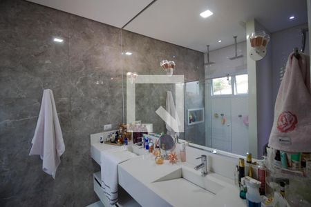 Casa à venda com 320m², 4 quartos e 2 vagasBanheiro da Suíte