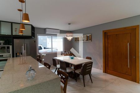 Casa à venda com 320m², 4 quartos e 2 vagasCozinha