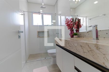 Casa à venda com 320m², 4 quartos e 2 vagasBanheiro 02