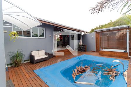 Casa à venda com 320m², 4 quartos e 2 vagasPiscina