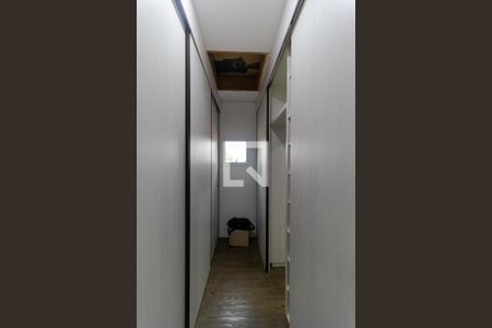 Casa à venda com 320m², 4 quartos e 2 vagasCloset da Suíte