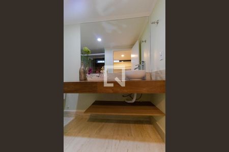 Casa à venda com 320m², 4 quartos e 2 vagasBanheiro 03