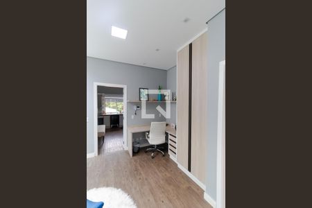 Casa à venda com 320m², 4 quartos e 2 vagasEscritório