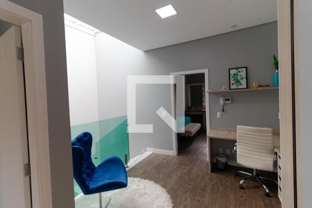 Casa à venda com 320m², 4 quartos e 2 vagasEscritório